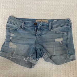 Hollister midi short 4 inch inseam 26 waist size 3